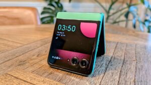 Moto Razr 2025, สวย, ราคาไม่แพง