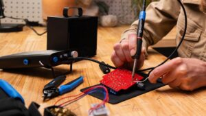 iFixit, FixHub, ชุดเครื่องมือ, บัดกรี, วางขายทั่วไป