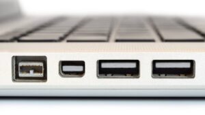 Apple Firewire, มาตรฐาน, USB