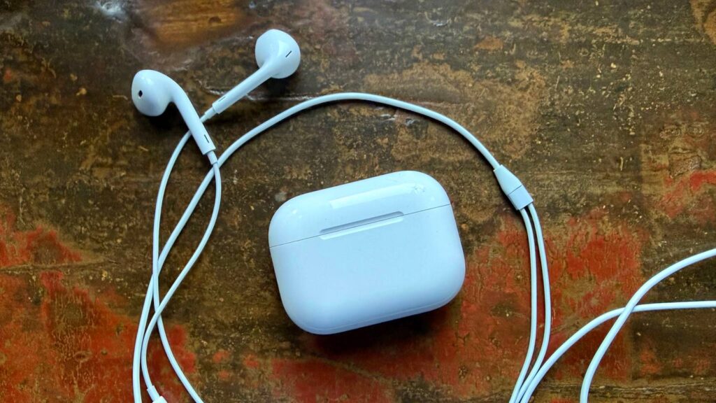 Apple EarPods, AirPods, เสียงไร้สาย, คุ้มค่า, ราคาสูง