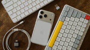 วิธีใช้คีย์บอร์ดฟิสิกส์ iPhone 3 แบบ